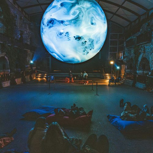 Der-blaue-Planet-by-Deutsches-Zentrum-fuer-Luft-und-Raumfahrt-©-Luke_Goodlife-for-Klanglicht-2023_-8